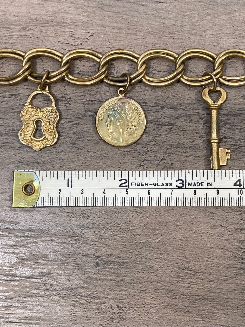 Vintage Chain Belt With Coin Key Lock Charms - Picture 11 of 16